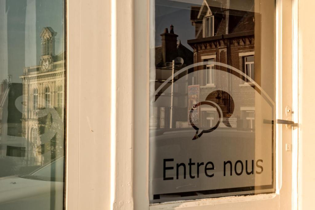 Entre Nous Hotel Rozoy-sur-Serre Exterior photo